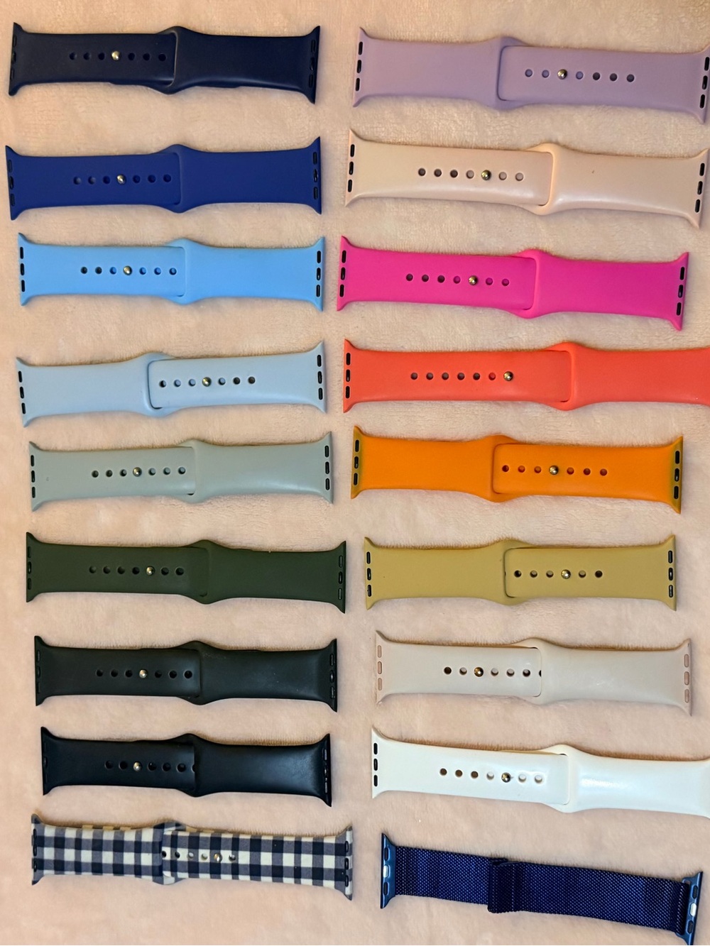 Assorted Apple Watch Bands in Multiple Colors - Picture 6 of 6
